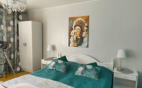 Marea Rooms